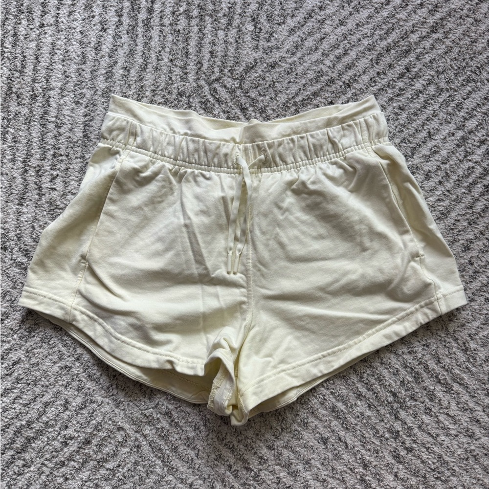 Lululemon Inner Glow High Rise Short 3”